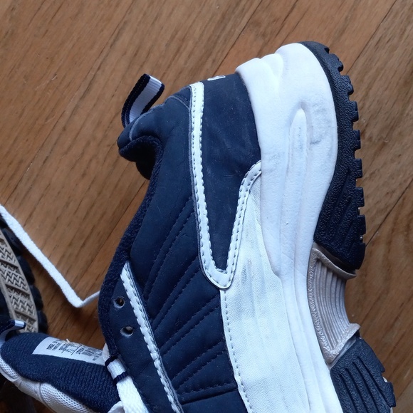 Size 7.5 NIKE Air Cross Training Runners Vintage1999 Leather - Picture 12 of 16